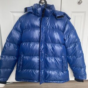 Women’s Puffer aritzia the super puff medium with down insulation